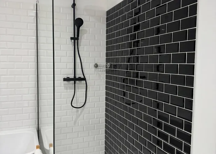 L'escapade D'émilion * Naujan-et-Postiac